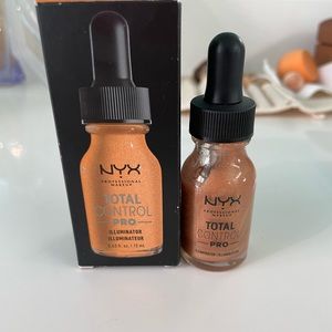 Nyx Total Control Pro Illuminator and Beauty Blender
